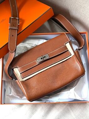 Hermes Kelly Messenger PM Barenia Faubourg 34 Fauve Leather Crossbody Bag